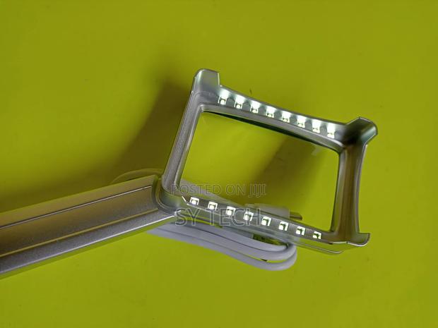 Rechargeable Rectangular Illuminated Magnifying 16 LED Light - thumbnail 2