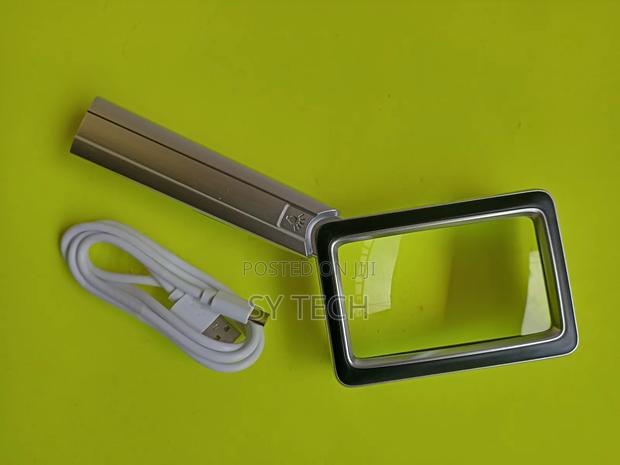Rechargeable Rectangular Illuminated Magnifying 16 LED Light - thumbnail 3