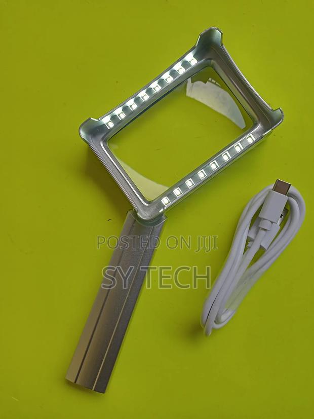 Rechargeable Rectangular Illuminated Magnifying 16 LED Light - thumbnail 6