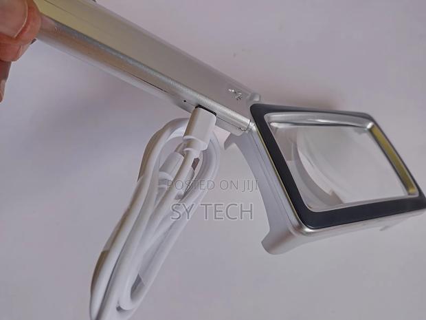 Acrylic Rectangular Illuminated Magnifying 16 LED LIGHTS - main view