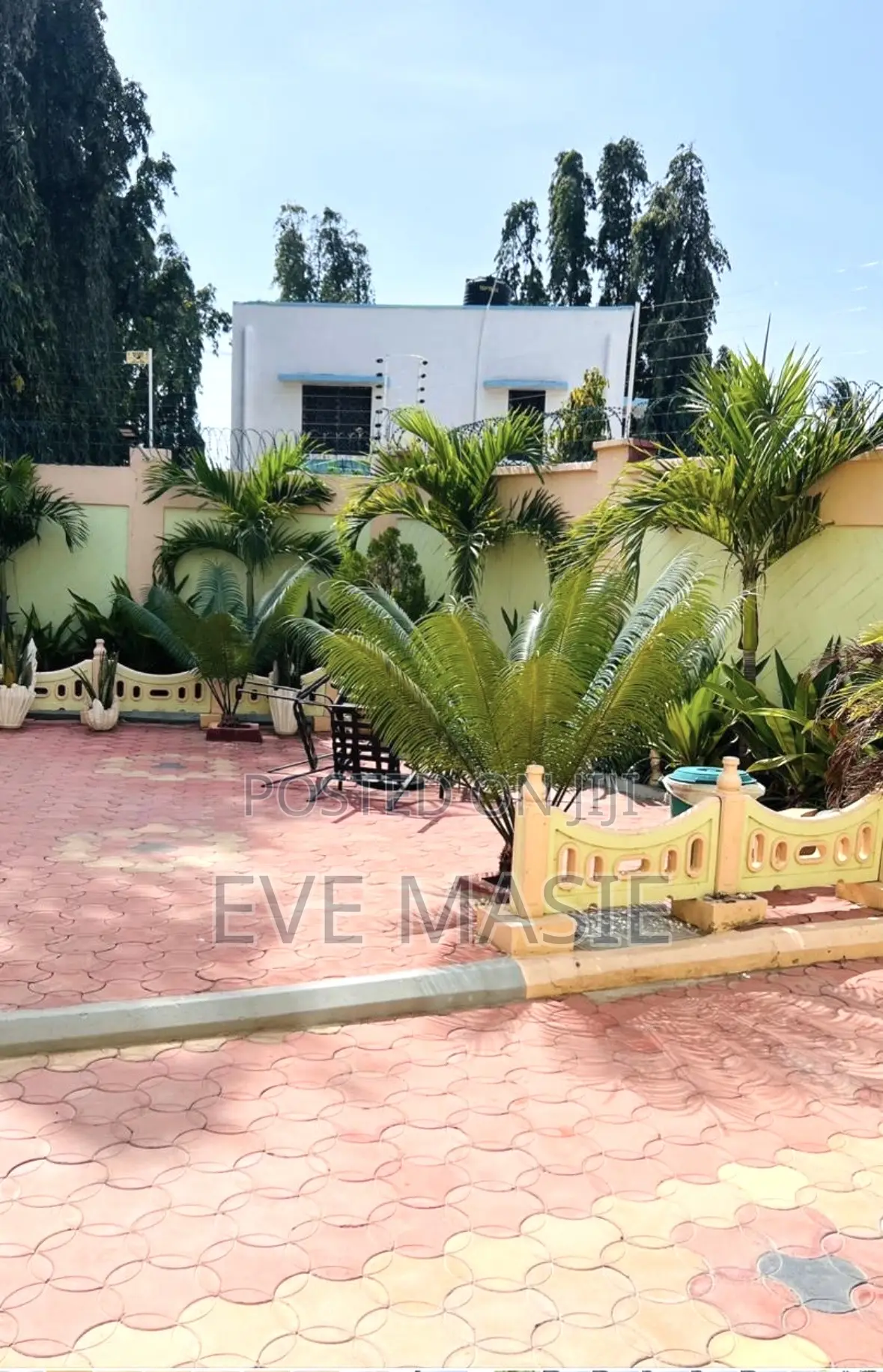 4bdrm Maisonette in Bombolulu Estate for sale