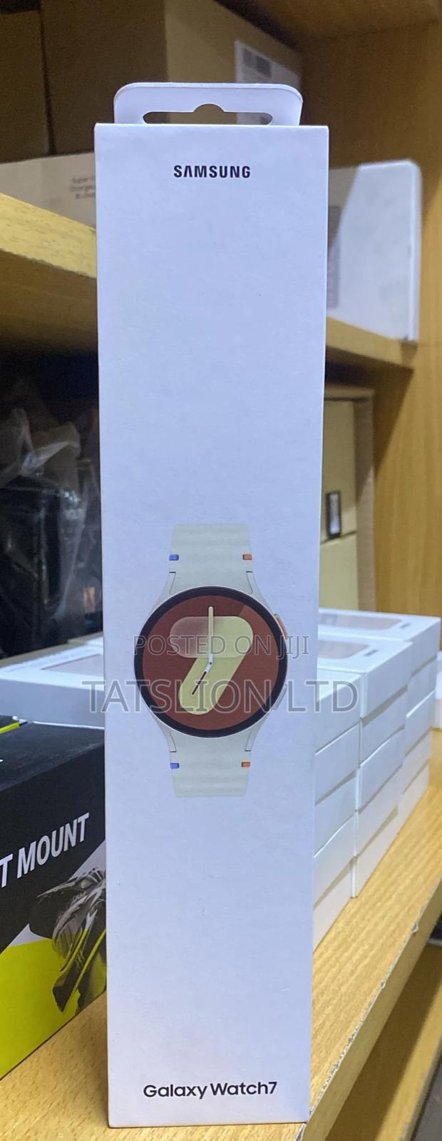 Samsung Galaxy Watch 7 40mm New - main view