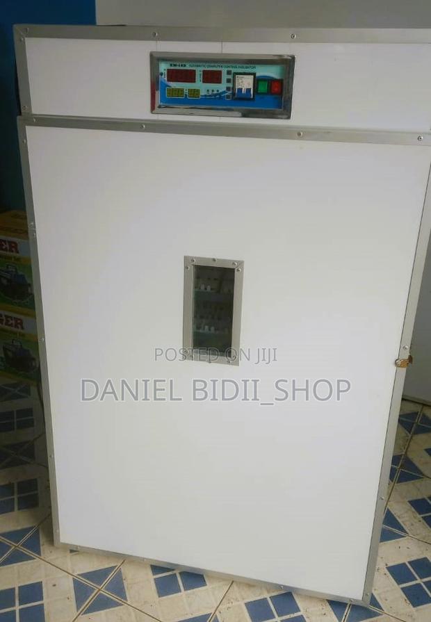 Fully Automatic Ac/Dc Incubator 1232 Eggs Capacity - thumbnail 2