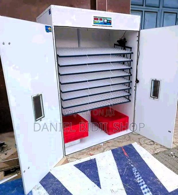 Reliable Ac/Dc Auto Incubator 3168 Eggs - thumbnail 2