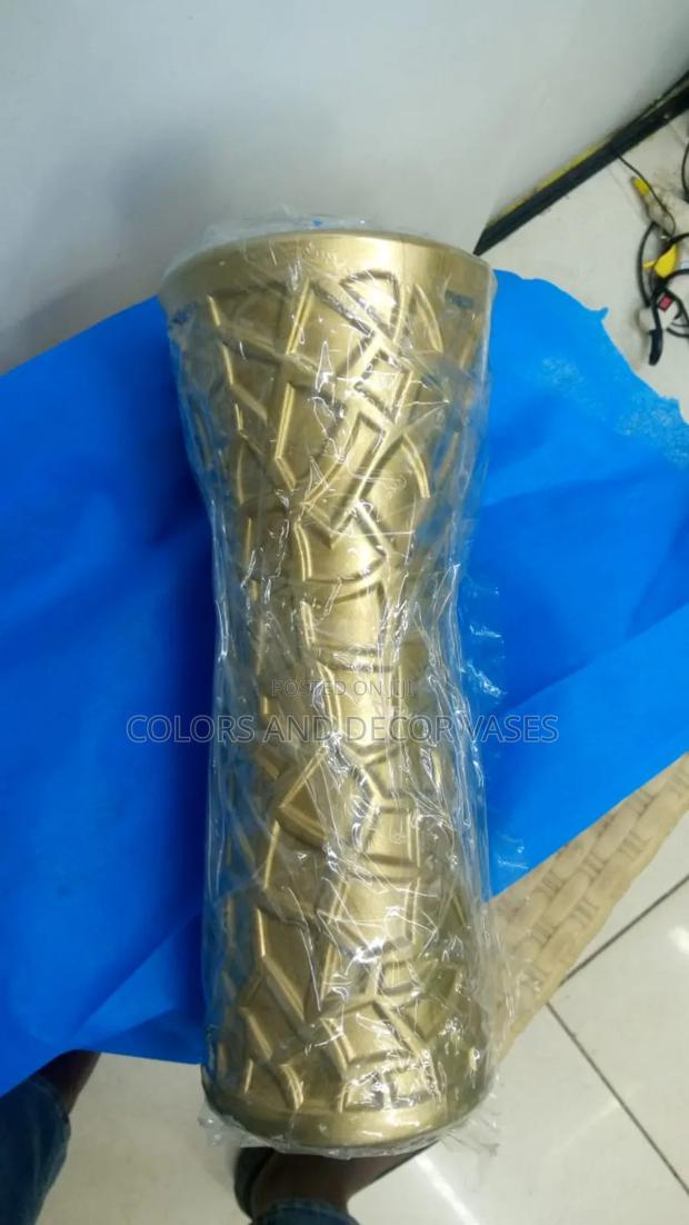 Gold Plastic Vase KSH 800 - main view