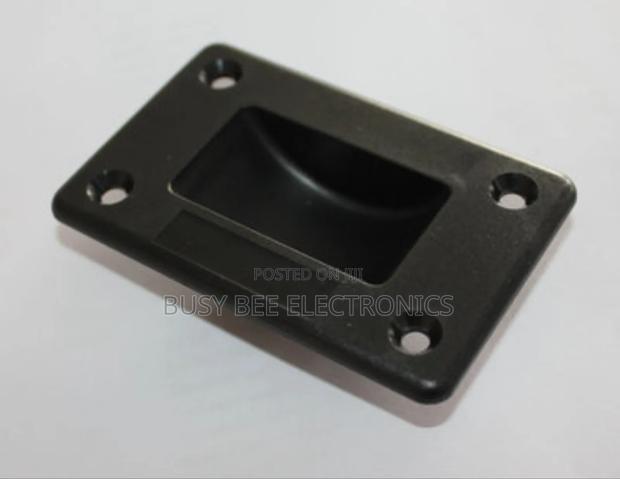 Small Recessed Handle - main view