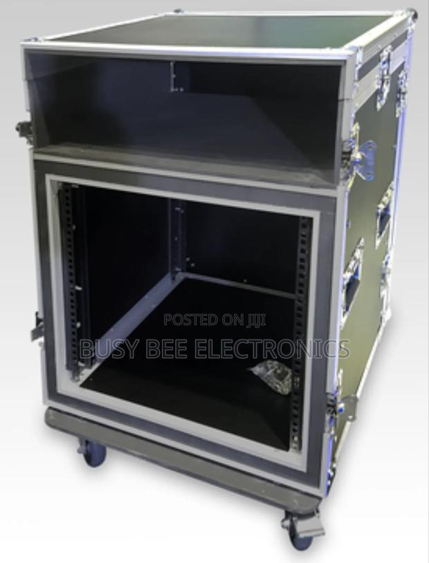 10u Shockproof 19" Road Case With Mixer Bay - thumbnail 3