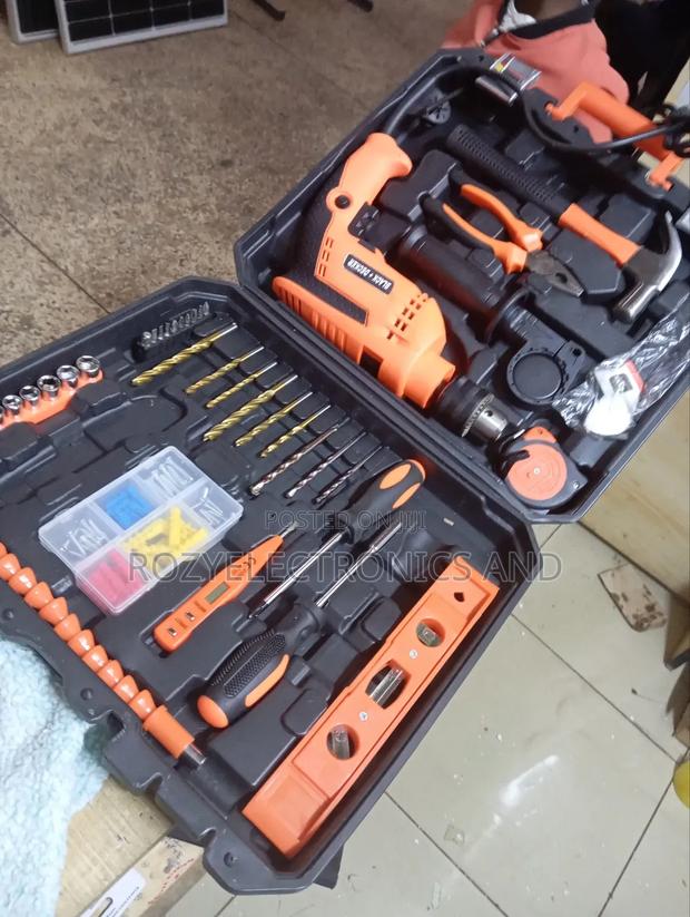 Black and Decker Drill Set