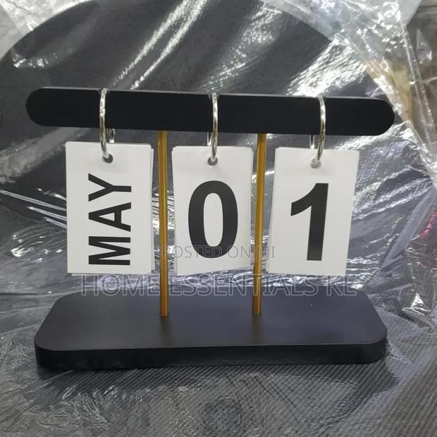 Bamboo Desktop Figuring Perpetual Calendar