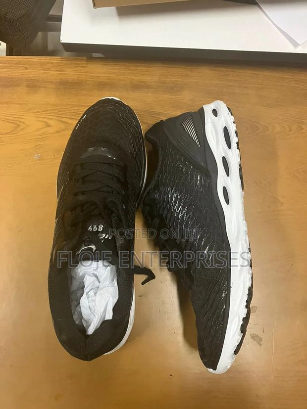 Sports Shoes Health 899-3 Black/White