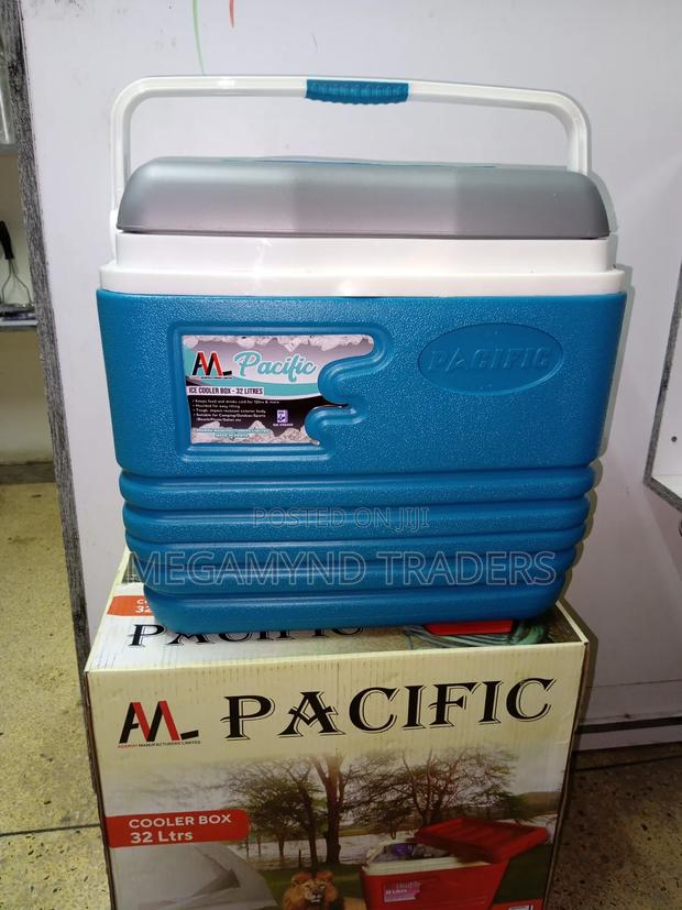 32 LTR Cooler Box /Pacific Insulated Cooler Box