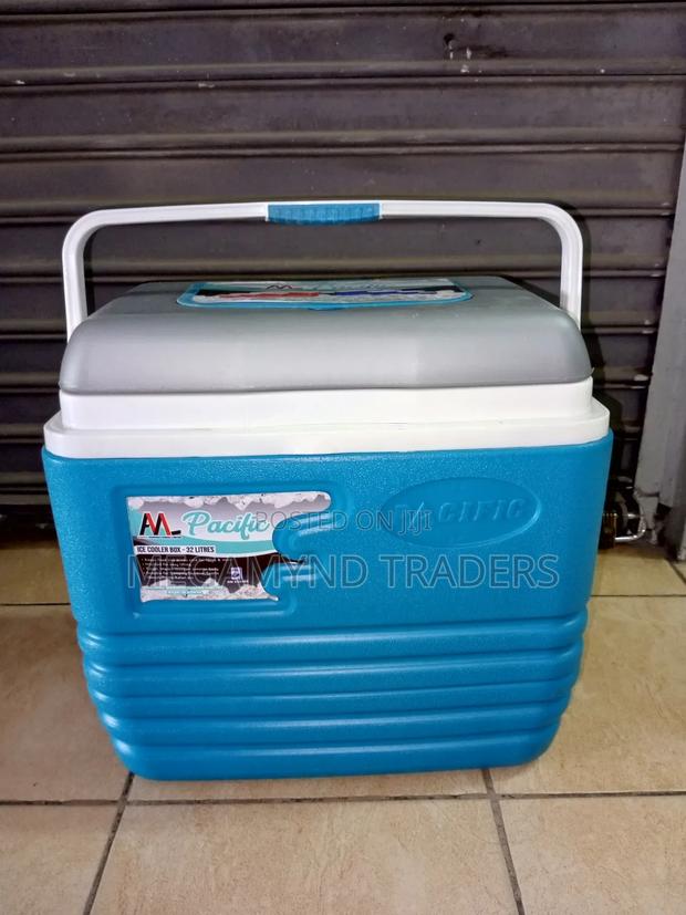 32 LTR Cooler Box /Pacific Insulated Cooler Box - thumbnail 3