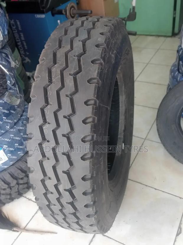 11 R 22.5 Roadshen Tyres - thumbnail 2