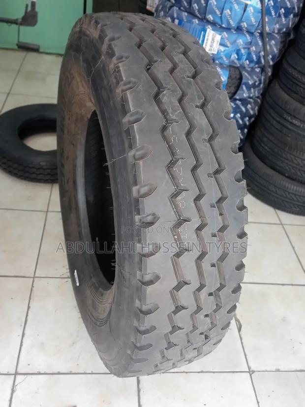 12 R22.5 Roadshen Tyres - thumbnail 2