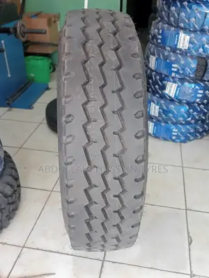 12 R22.5 Roadshen Tyres