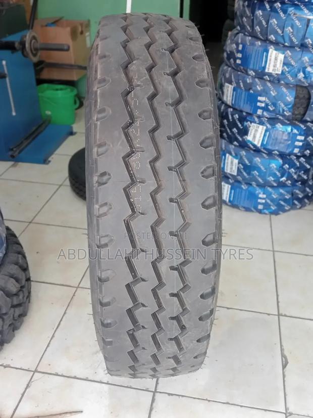 12 R22.5 Roadshen Tyres