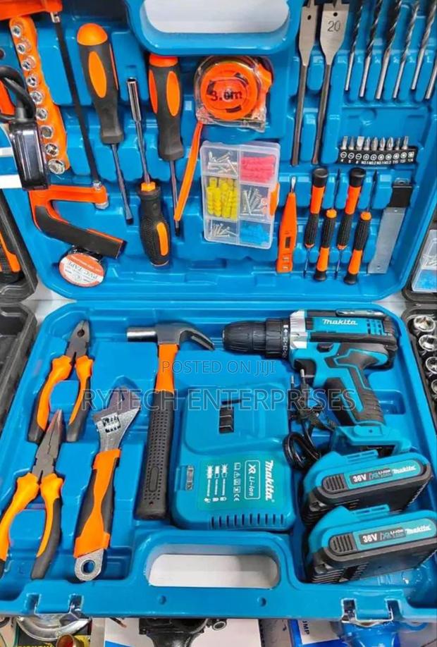 Makita Cordless Drill Set