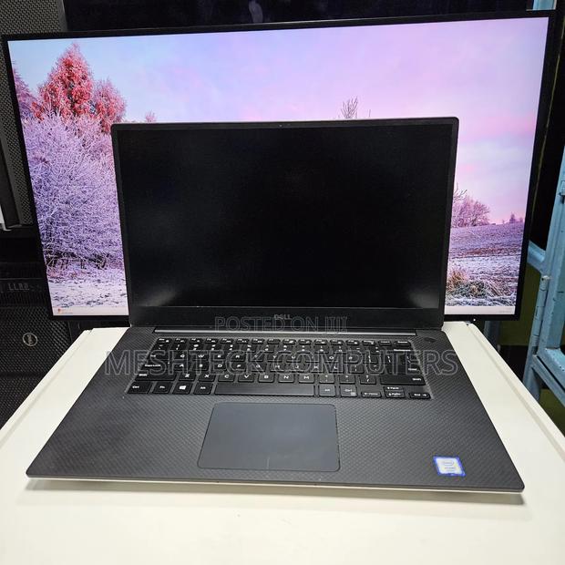 Laptop Dell Latitude 15 E5540 32GB Intel Xeon SSD 512GB - thumbnail 2