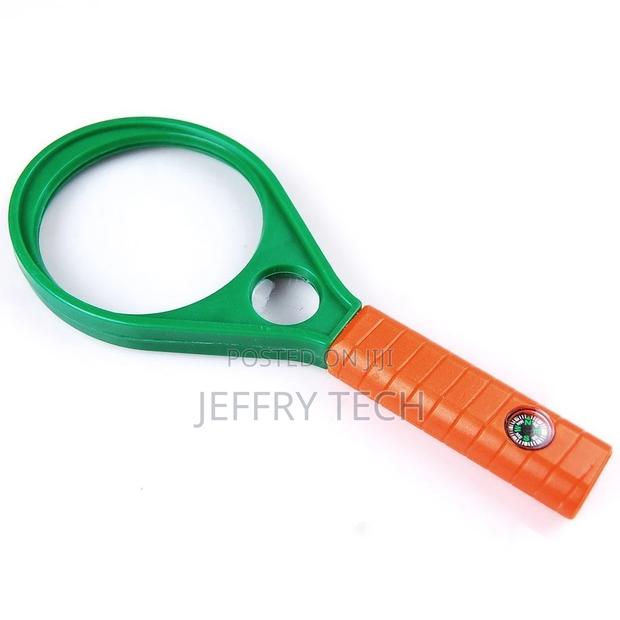Hi-Quality Hand-Held Magnifier (Also Commonly Referred to As - thumbnail 3