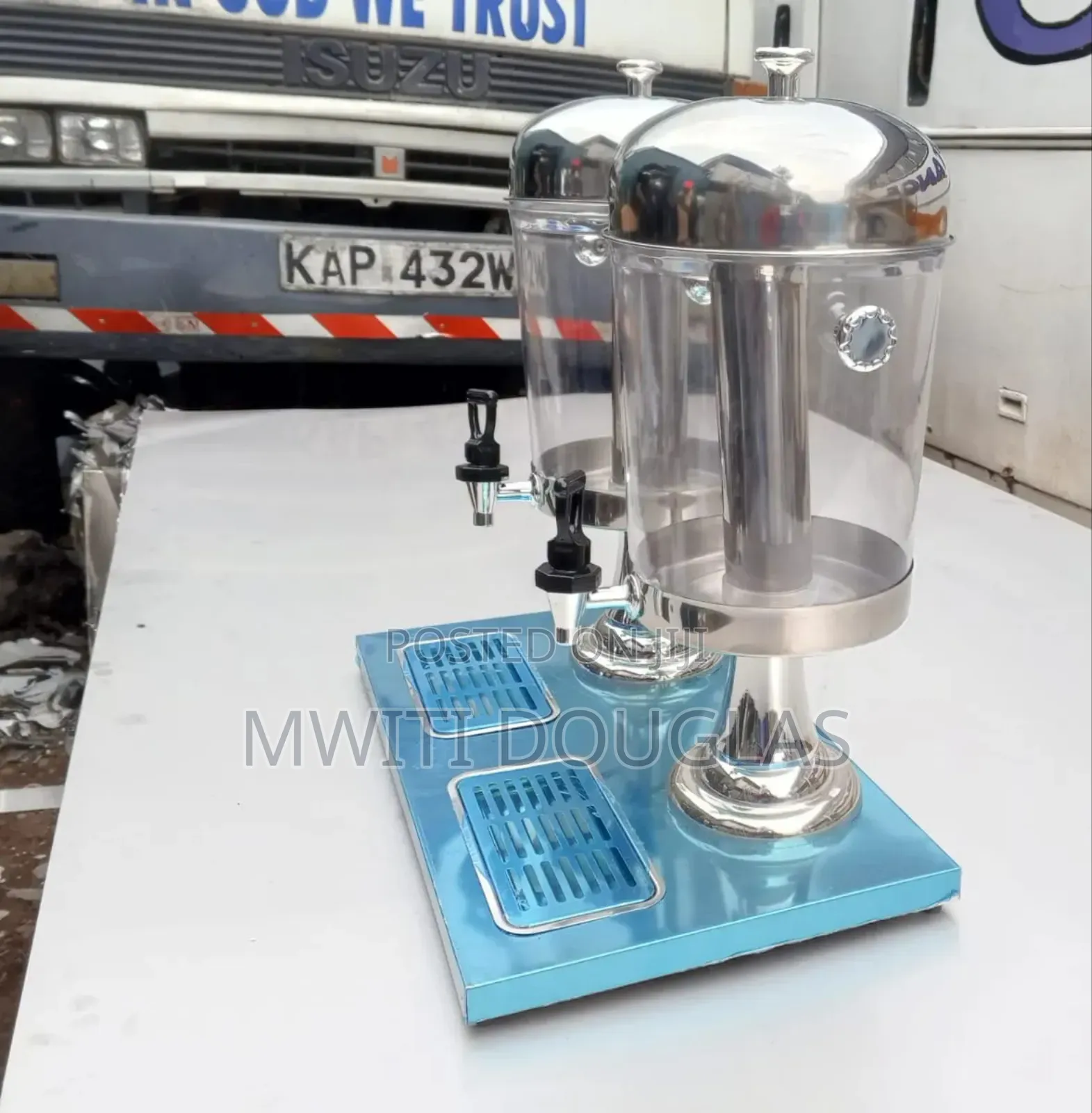 Breathtaking Two Slots Juice Dispenser