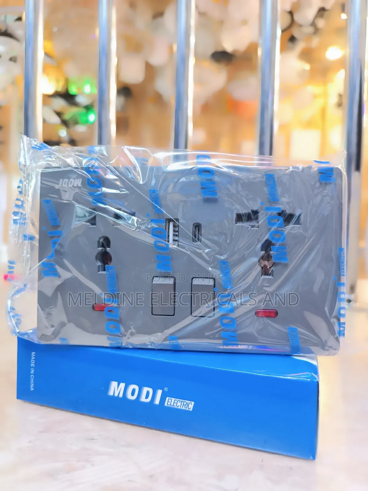 Twin Socket 13A With USB and Type C Charger