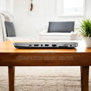 Laptop HP EliteBook 820 G3 8GB Intel Core I5 SSD 256GB