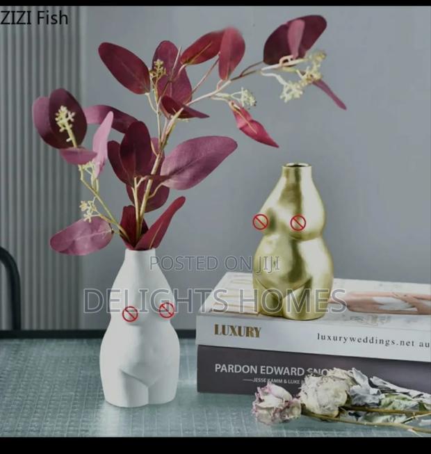 Resin Art Body Vase Statue-Alp - main view