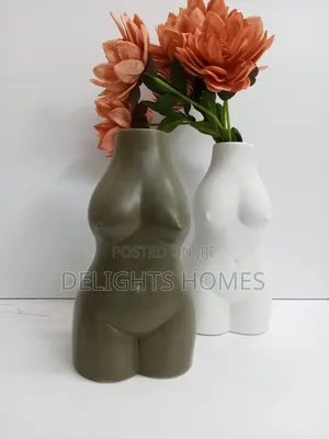 Resin Art Body Vase Statue-Alp
