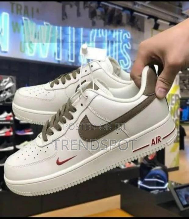 Nike Air Force 1 Swoosh 
 Size 37-45