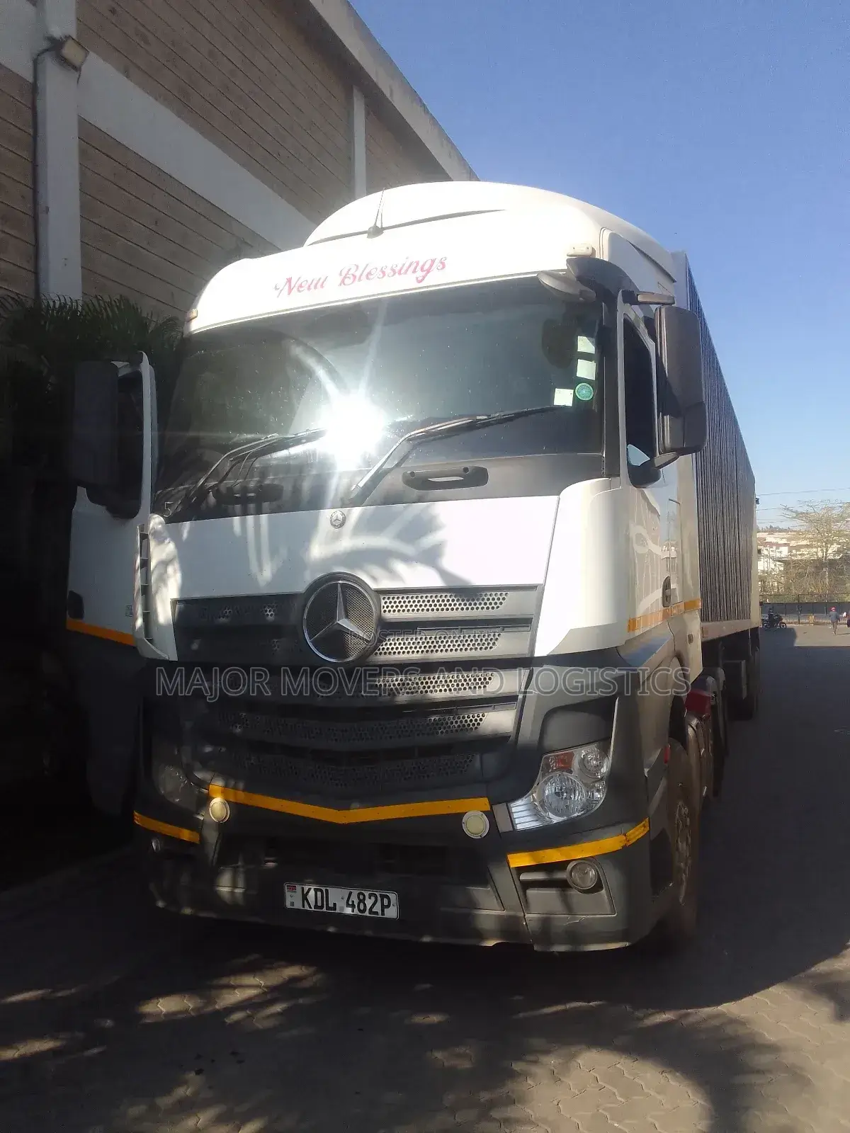 Box Body Trailer at Hand for Logistic Jobs