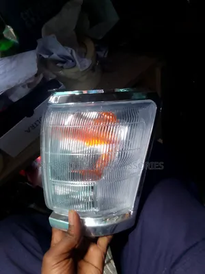 Indicator/Corner Light Hilux Millennium