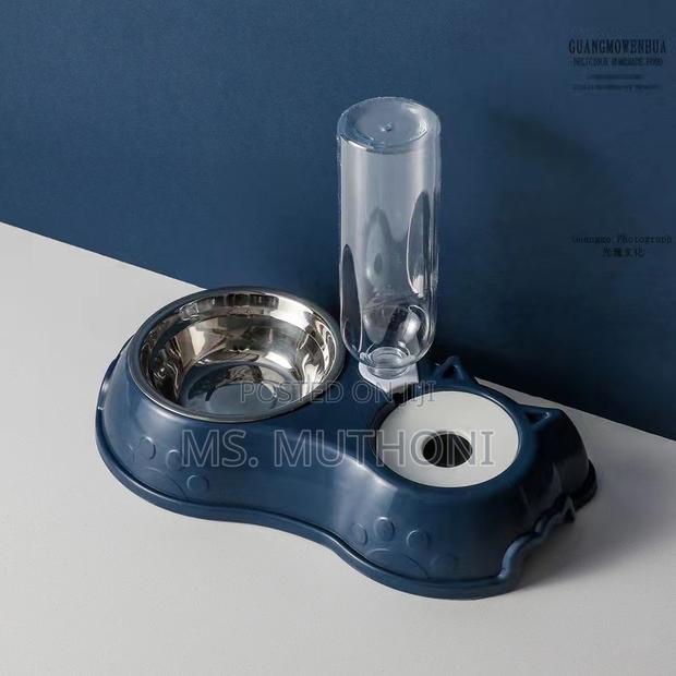 Automatic Single Pet Bowl Plus Water Dispenser* - main view
