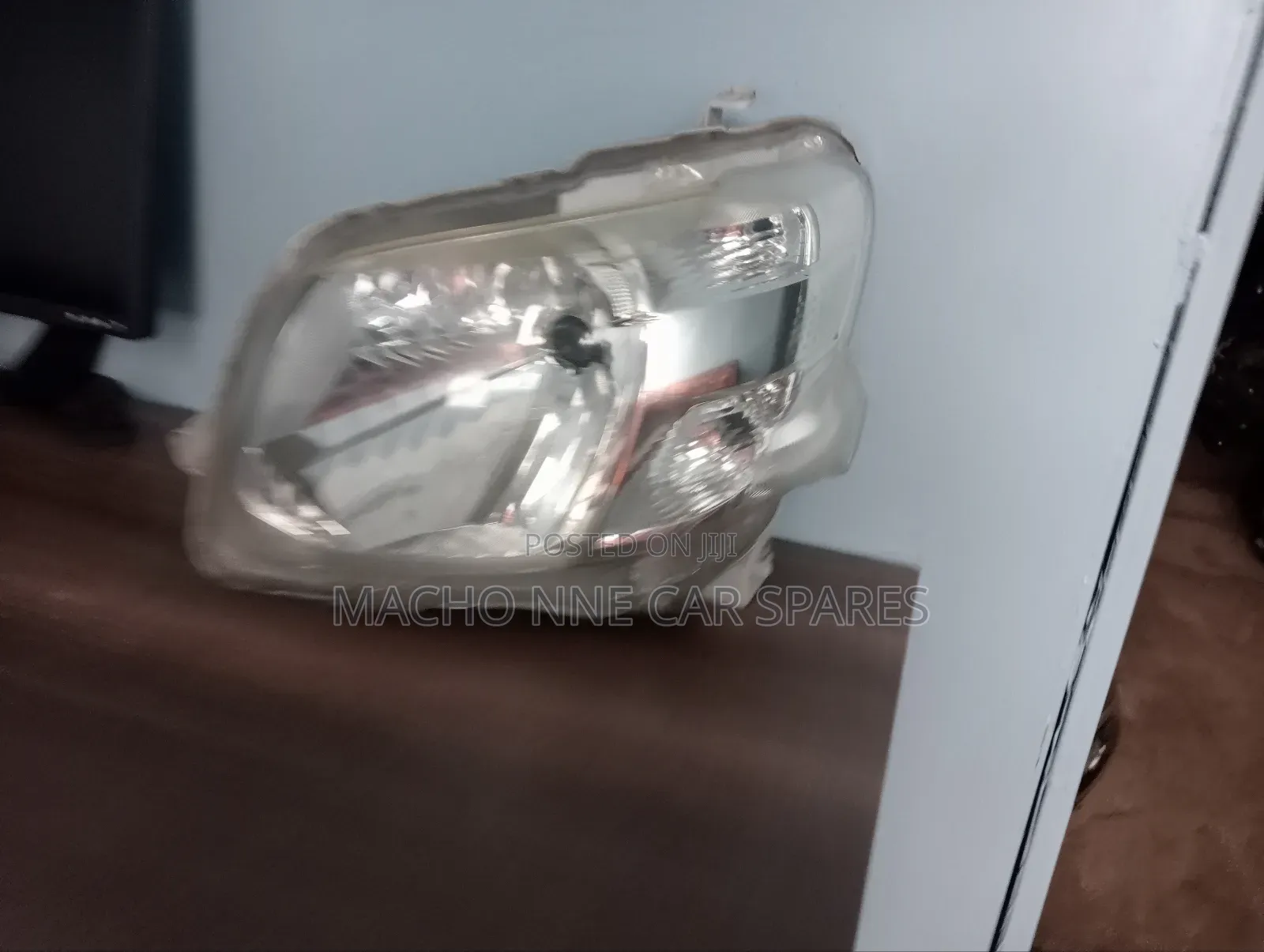 Daihatsu Tanto 2012 Headlight