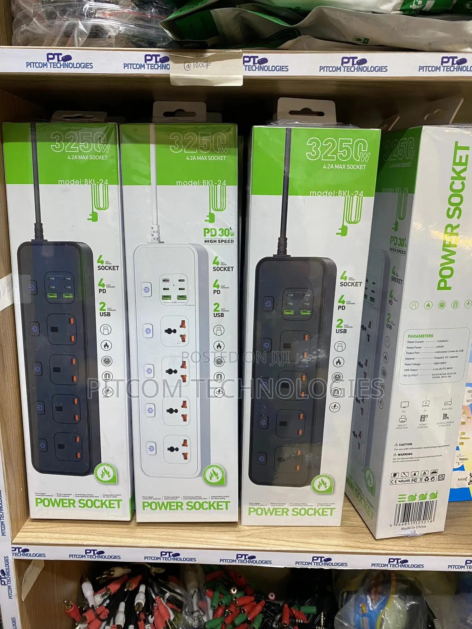 4 Way,4 Type-C +2 USB Power Extension