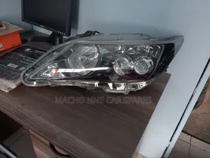 Toyota Camry 2014 Headlight