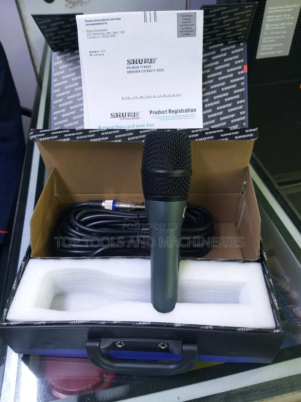 Shure Professional Dynamic Wired Microphone - thumbnail 3