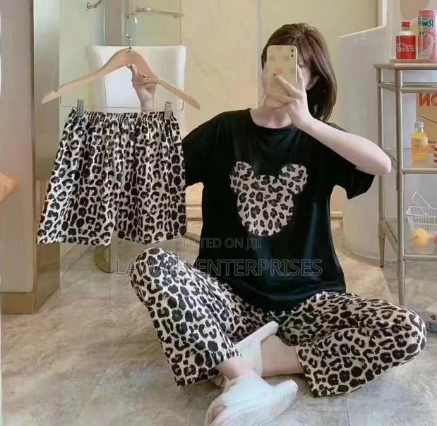 Leopard Print 3 in 1 Ladies Pyjama Set - thumbnail 2