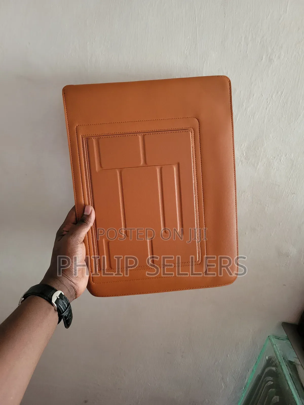 Waterproof Scratchproof Exterior] Made of Soft PU Leather,