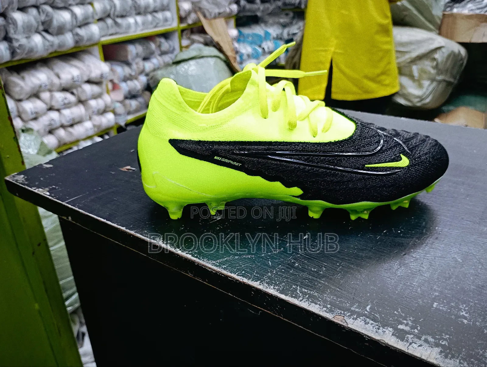 Nike Grip Knit Soccer Boots