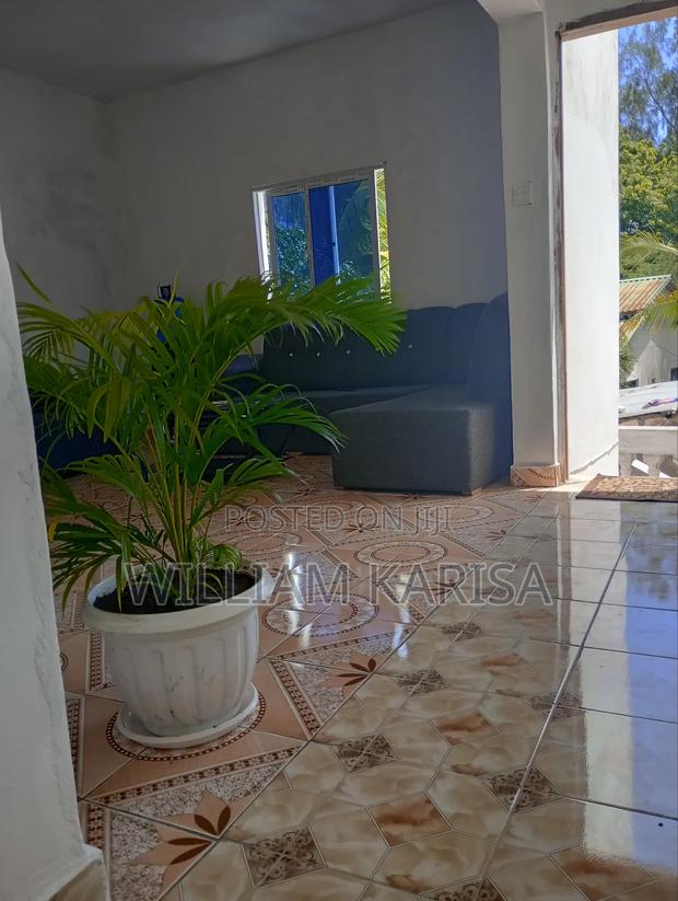 3 Bedrooms to Let - thumbnail 6