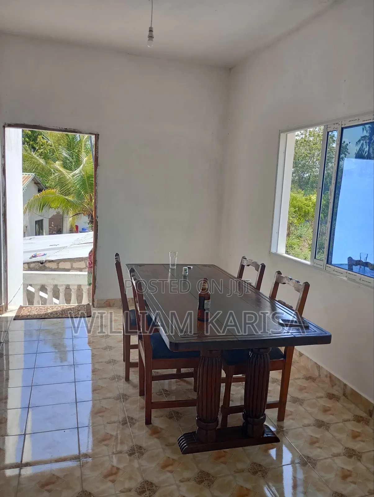 3 Bedrooms to Let