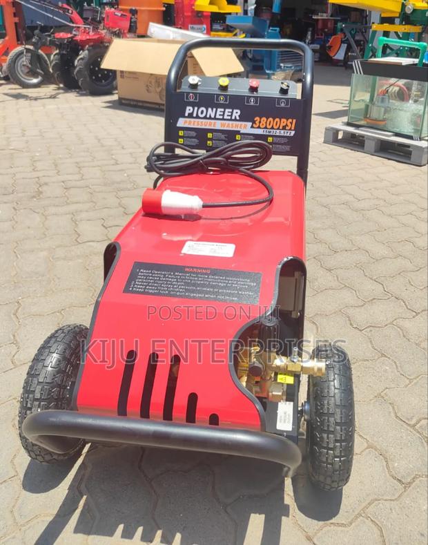 Electric Powered 3800psi 3phase - thumbnail 2