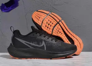*Nike Air Zoom Pegasus 40* _Sizes:40,41,42,43,44,45_
