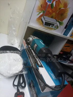 Heavy Duty Makita 7" Polisher/Polishing Machine