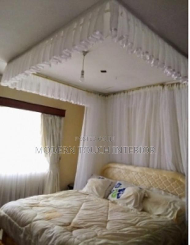 5 by 6 Ceiling Mosquito Net - main view