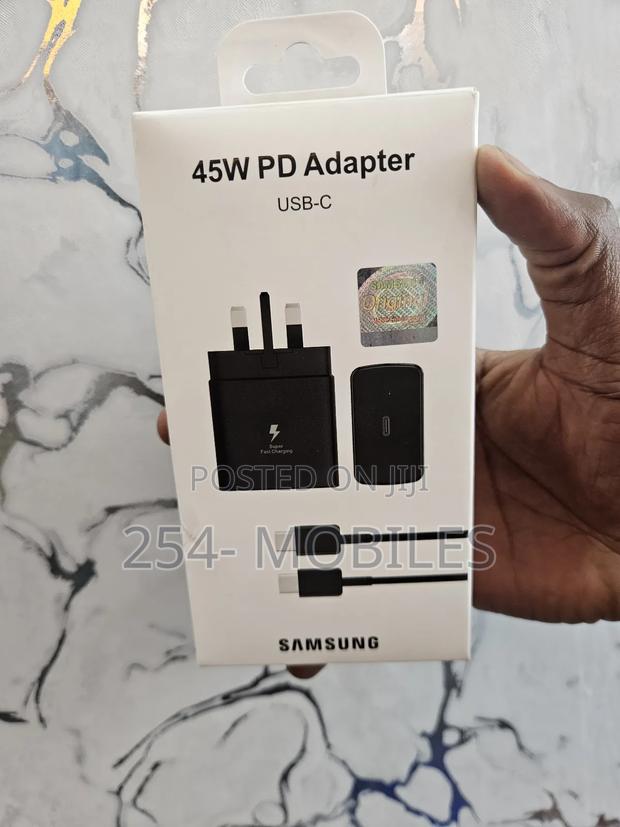 Samsung 45W Fast Charger - main view
