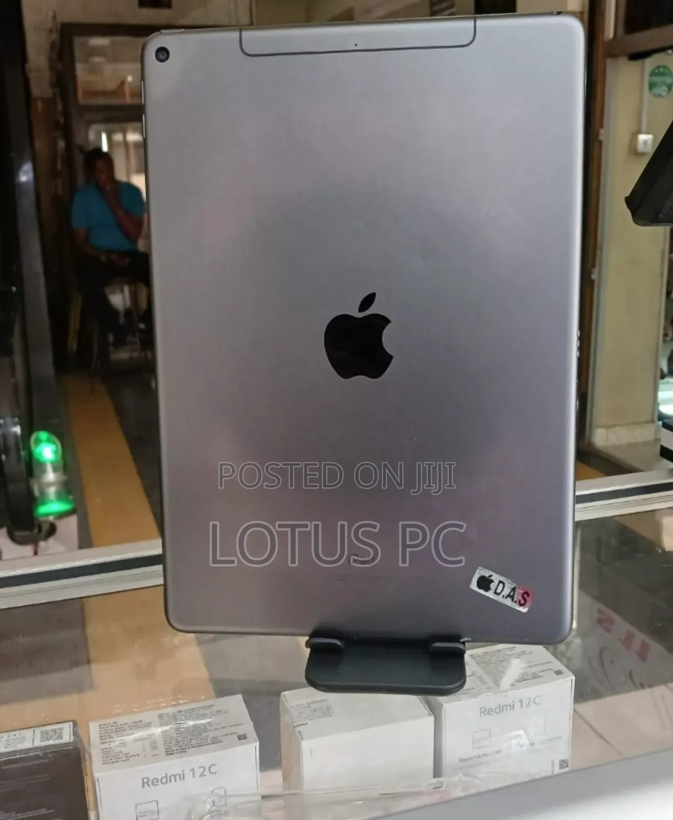 Apple iPad Air 64 GB Gray