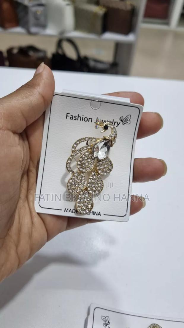 Very Cute Brooch for Her - thumbnail 2