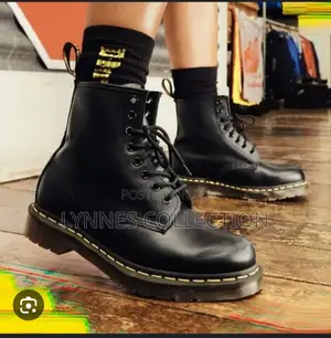Dr Martens Unisex Boots