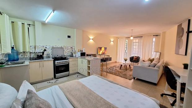 Cozy Airbnb Studio to Let - thumbnail 12